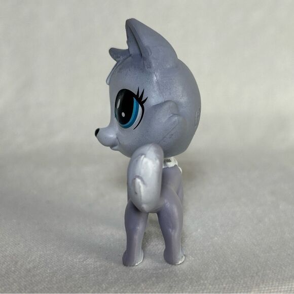 Littlest Pet Shop Hasbro LPS Wolf Husky Dog Gray White Blue Dot Eyes - Picture 4 of 5